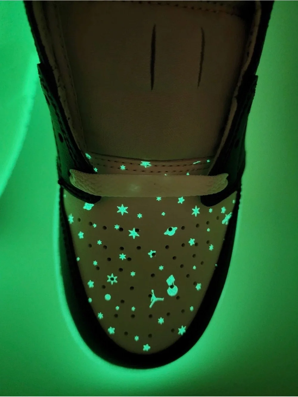 Nike Kids Low-Top Sneakers in Black, White & Purple glows in the dark kids 5y